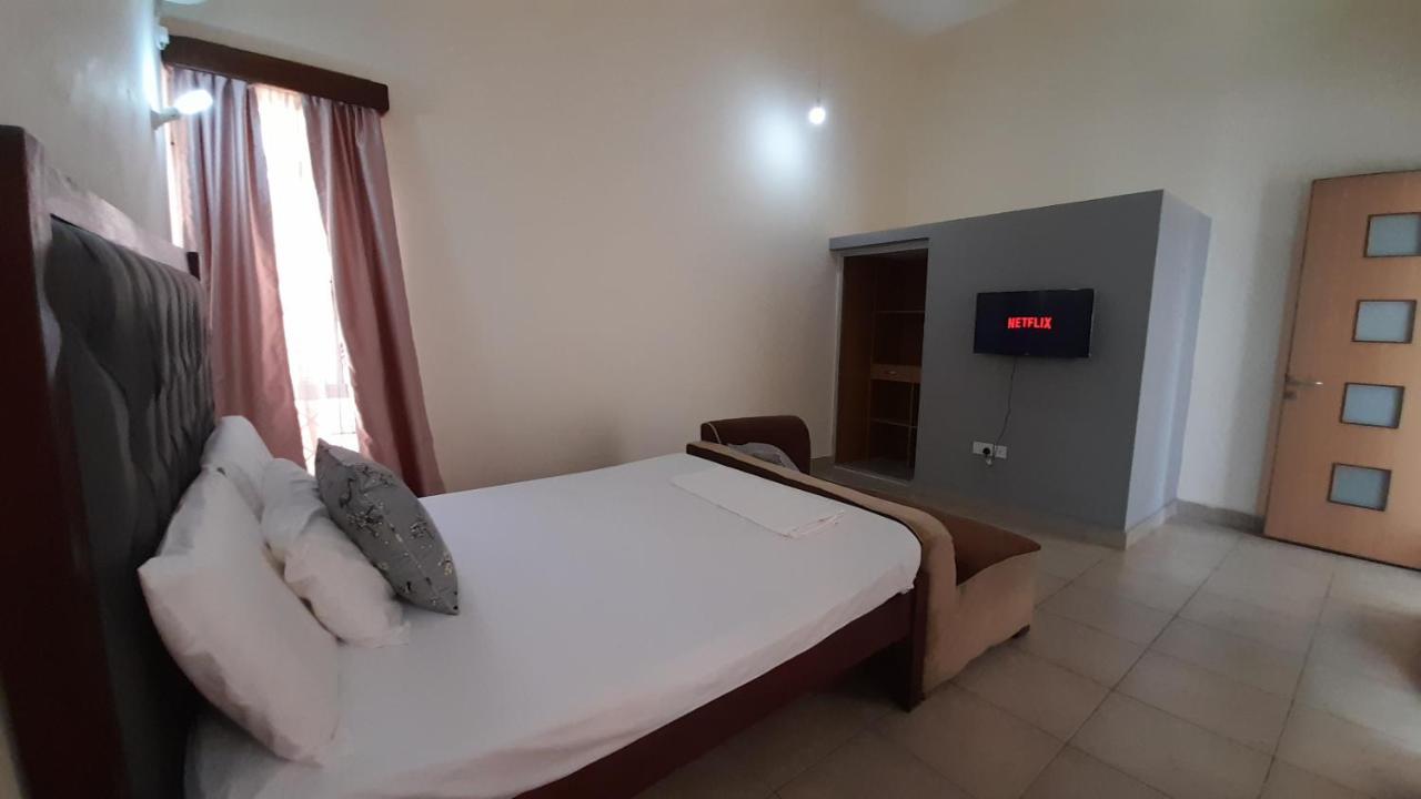 Ary Homestay Nyali- A Walk Away From City Mall Mombasa Eksteriør billede