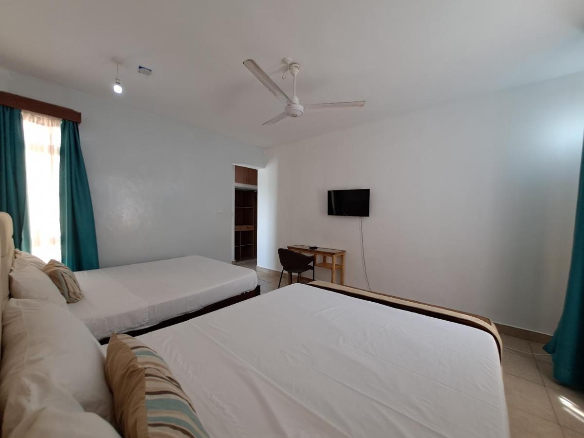 Ary Homestay Nyali- A Walk Away From City Mall Mombasa Eksteriør billede